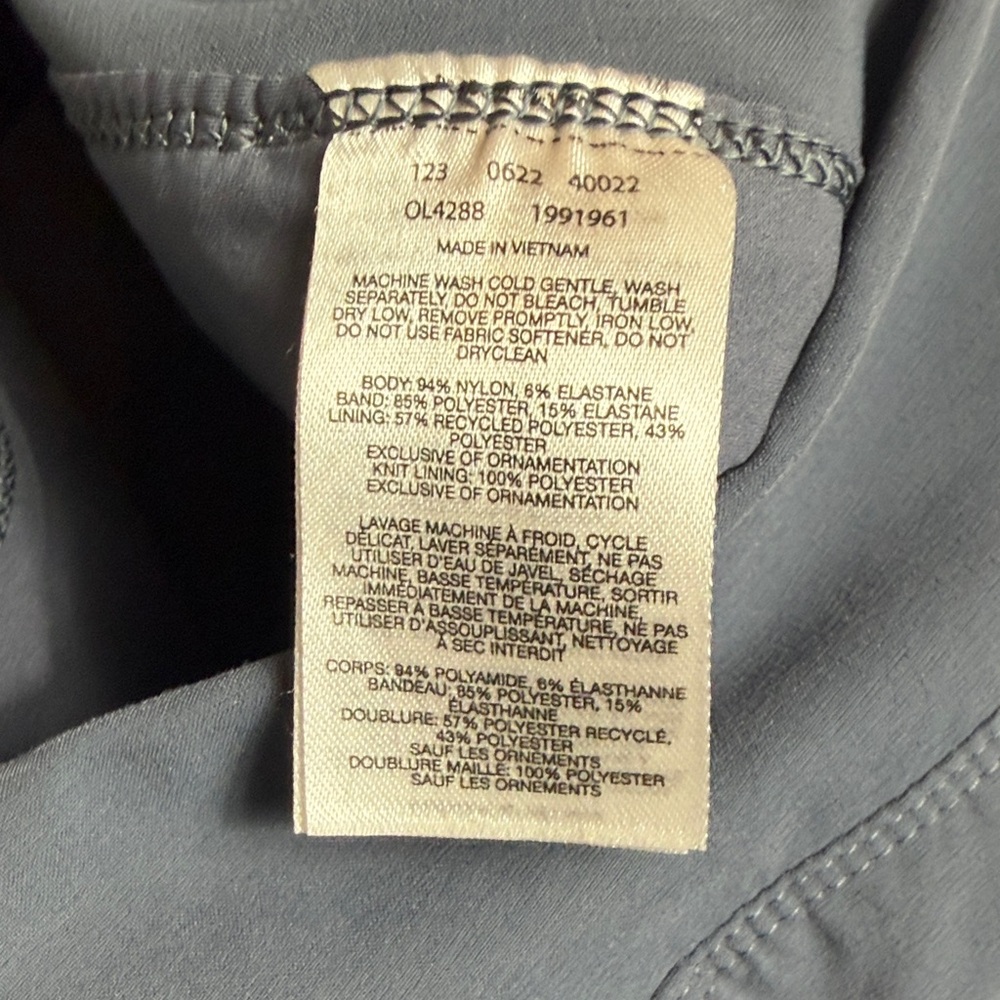 Mountain Hardwear‎ Women's Mini Skort in Slate Gray. Size S. Length: 15 inches - Picture 8 of 8